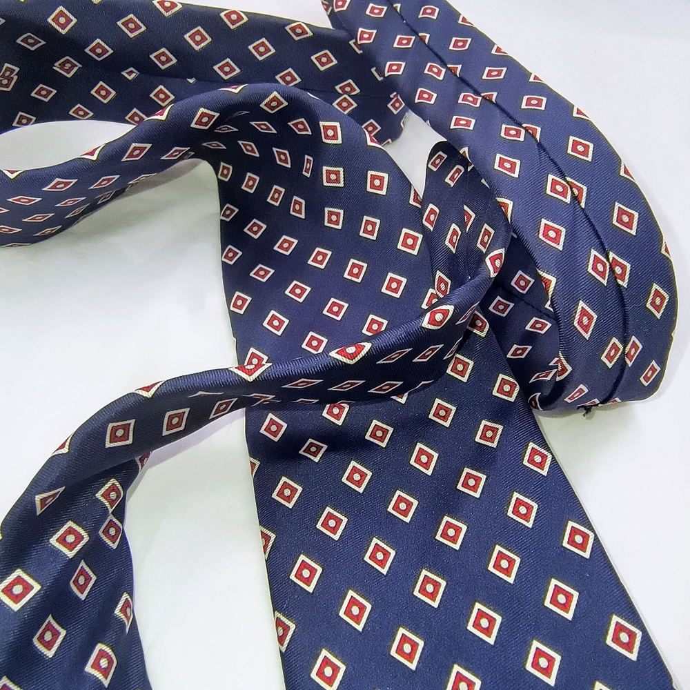 Christian Dior Elegant Blue Geometric Patterned Tie